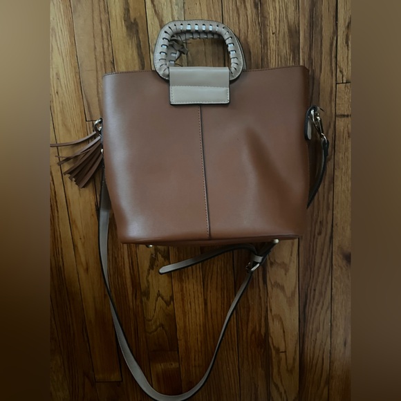 Handbag - Picture 2 of 3